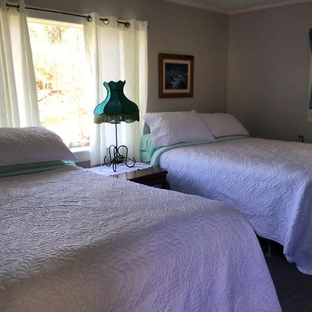 Lucky 7/ Rainbow Motel Murphy Luaran gambar