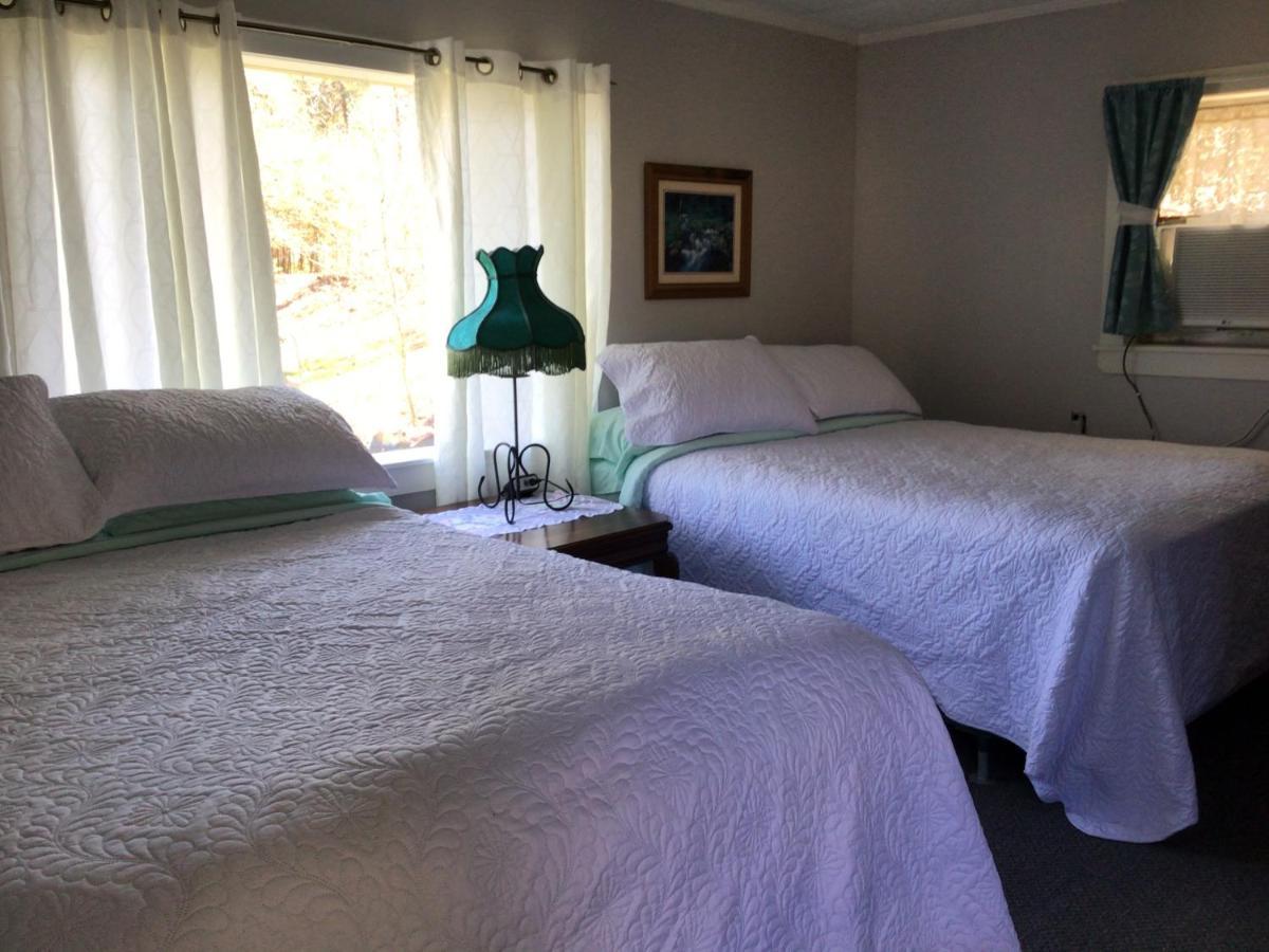 Lucky 7/ Rainbow Motel Murphy Luaran gambar